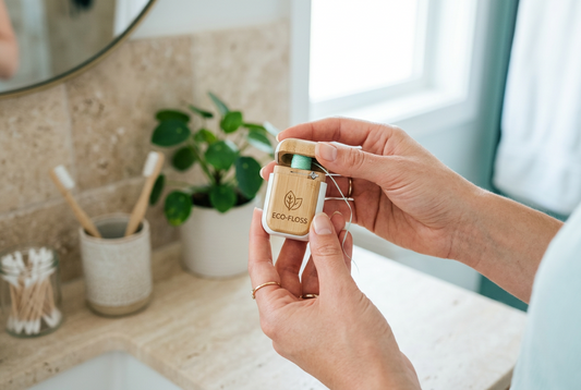 Plastic-Free Floss: Why a Reusable Floss Holder Beats Disposable Picks